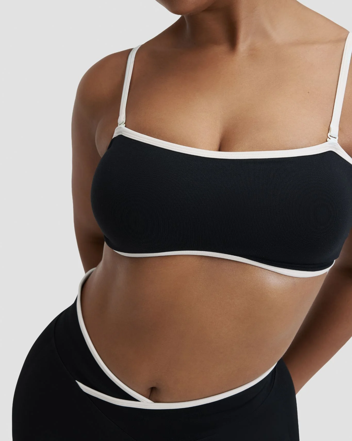 Elevate™ Outline Bandeau Bra | Night Black - Image 5